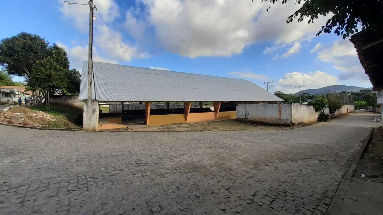 Telas instaladas impedem invasão de andorinhas na quadra Poliesportiva de São João do Panelinha